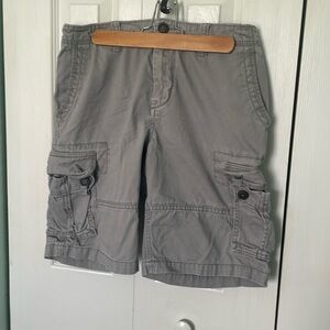 Aéropostale Men’s grey cargo shorts. Size 30